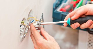 Электромонтажные работы Бийск цена 460 руб Электрика под ключ